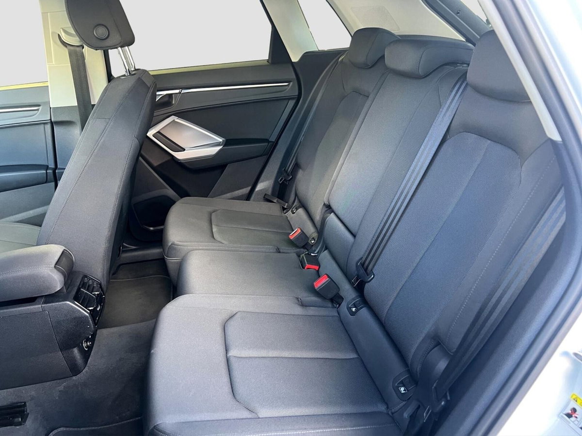Audi Q3 45 TFSI e S tronic Business (13)