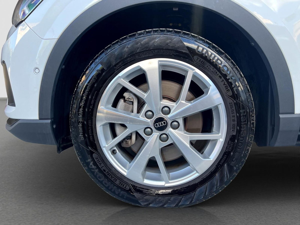 Audi Q3 45 TFSI e S tronic Business (16)