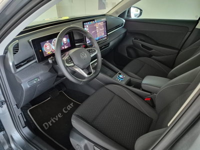 Volkswagen T-Roc 1.5 etsi Life 115cv dsg (12)