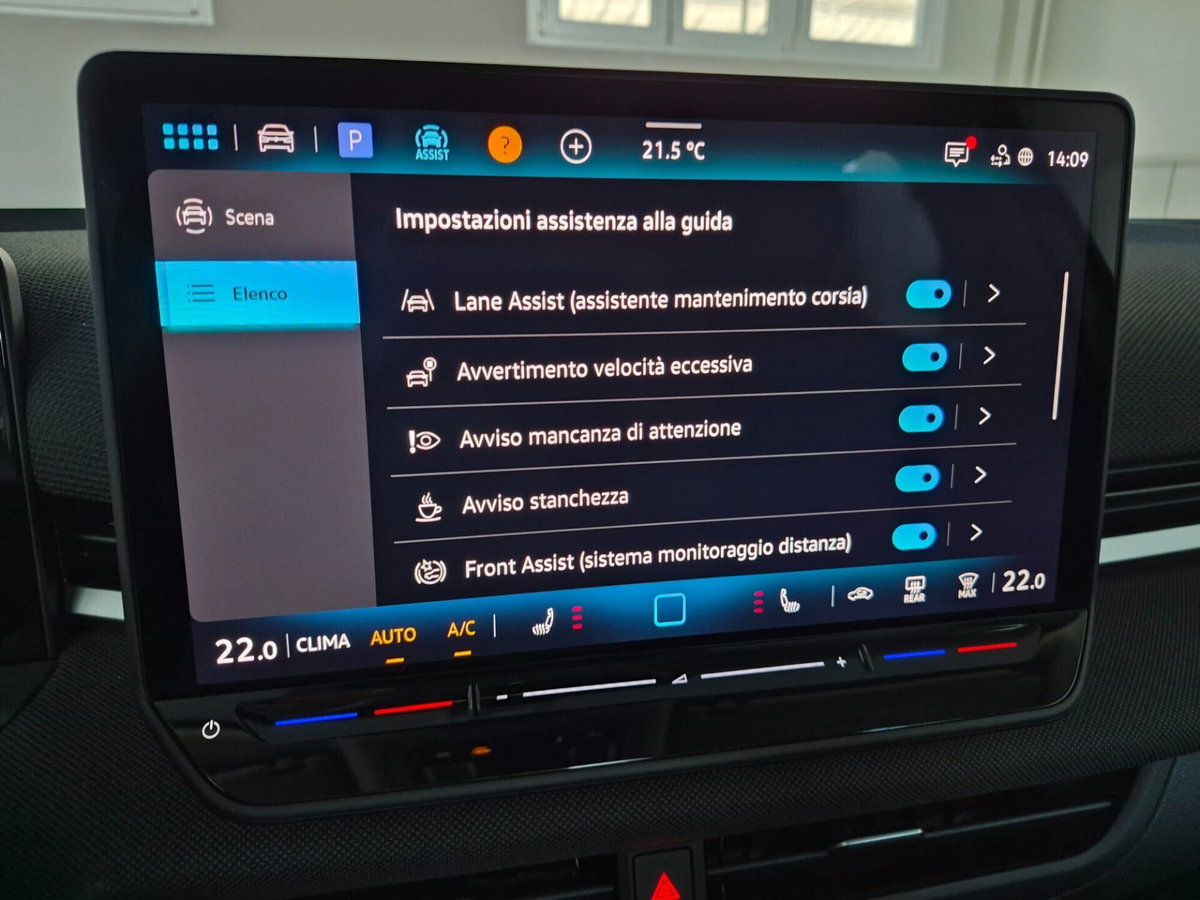Volkswagen T-Roc 1.5 etsi Life 115cv dsg (18)