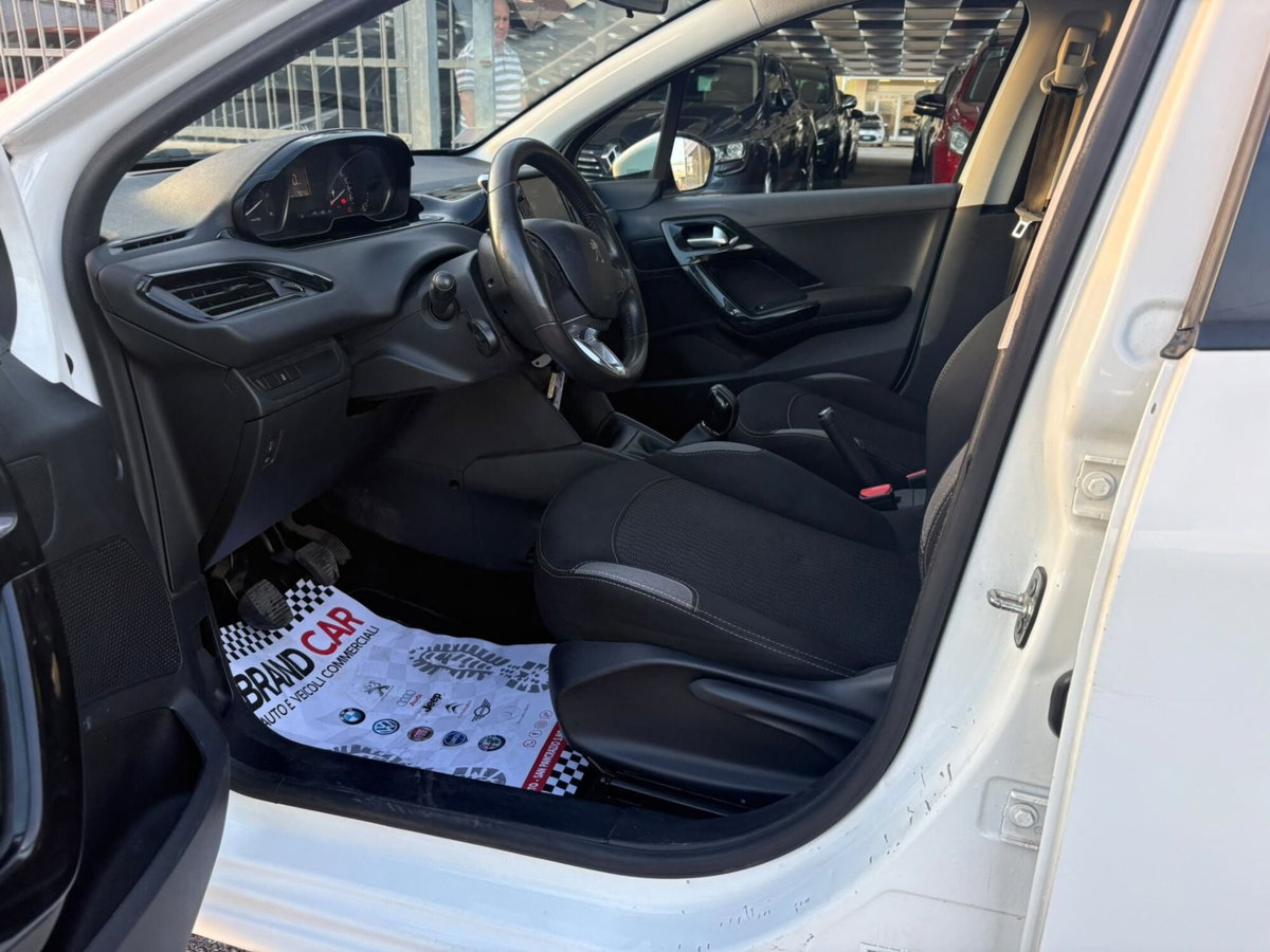 Peugeot 208 75 5 porte Allure (10)
