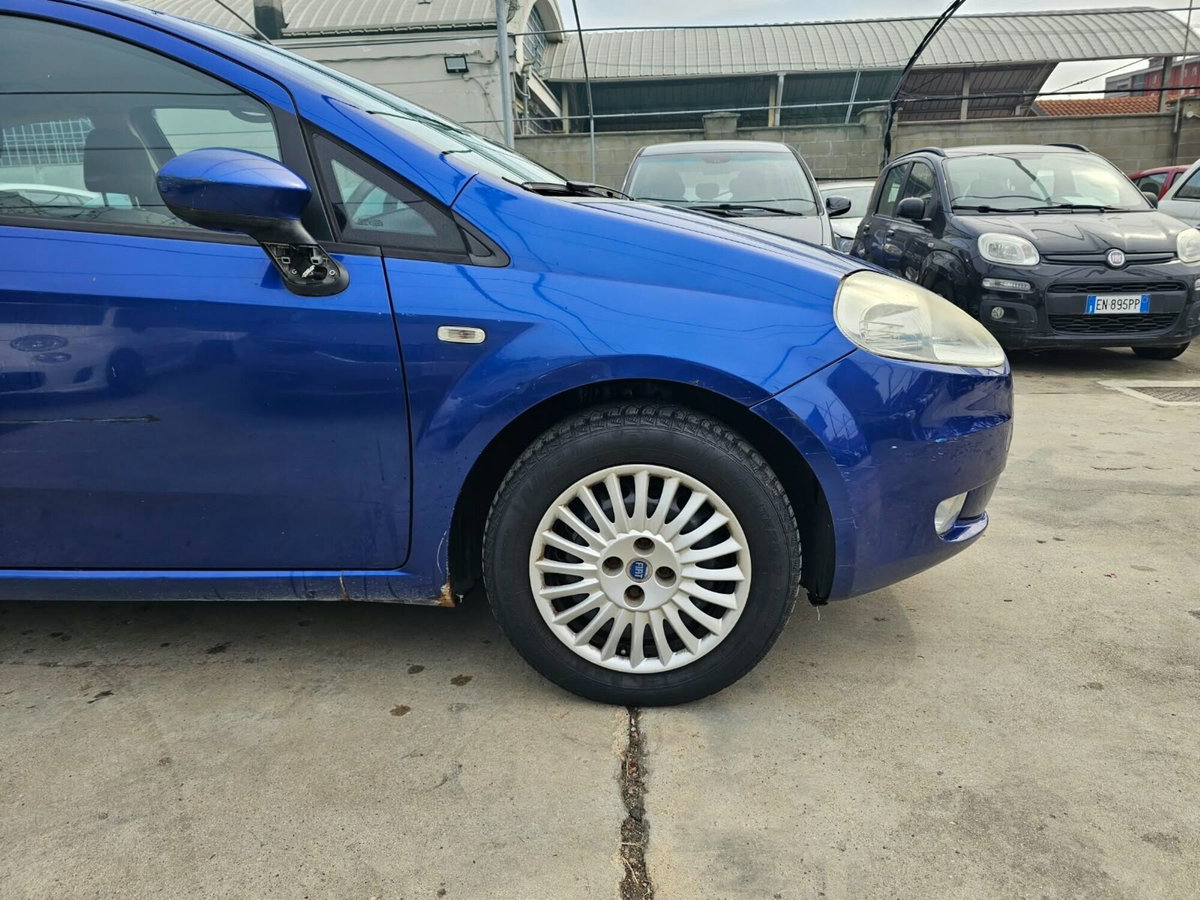 Fiat Grande Punto 1.3 MJT 90 CV 3 porte Sport (16)