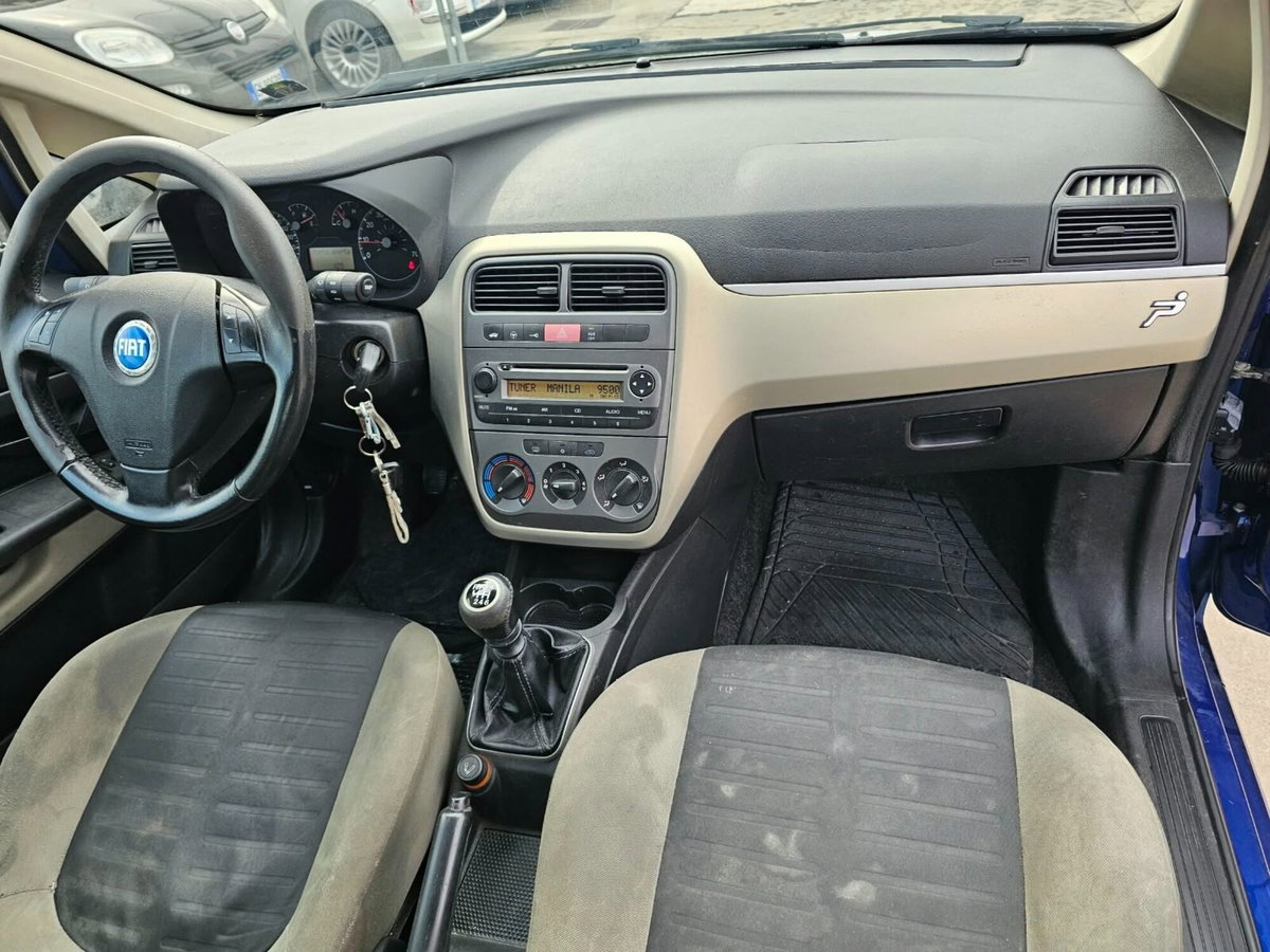 Fiat Grande Punto 1.3 MJT 90 CV 3 porte Sport (6)