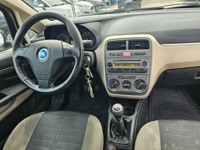 Fiat Grande Punto 1.3 MJT 90 CV 3 porte Sport (7)