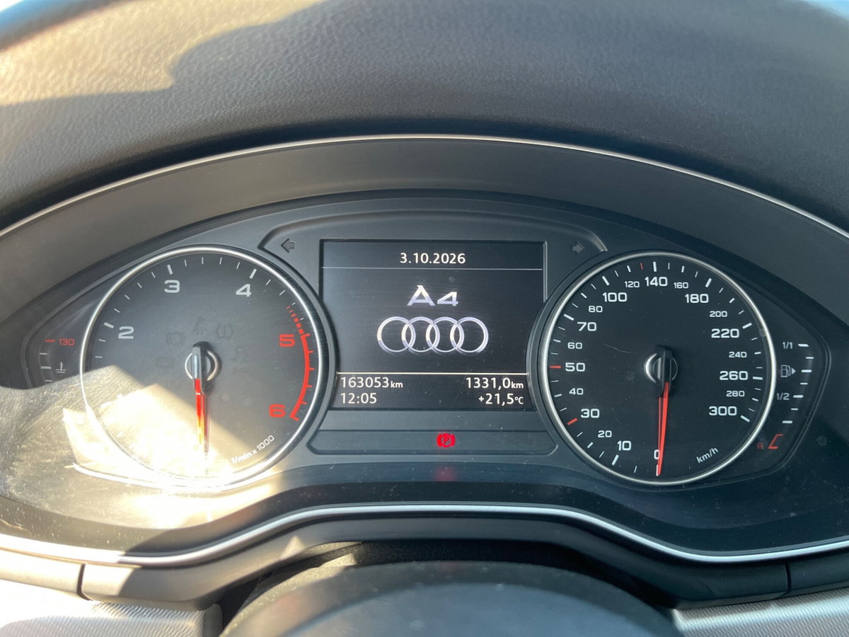 Audi A4 Avant 2.0 TDI 150 CV ultra Business Sport (9)