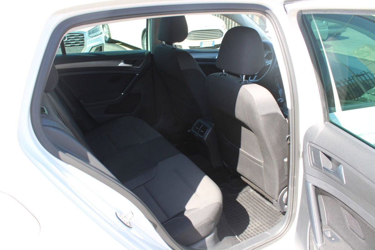 Volkswagen Golf 1.6 TDI 5p. Comfortline BlueMotion Technology (10)