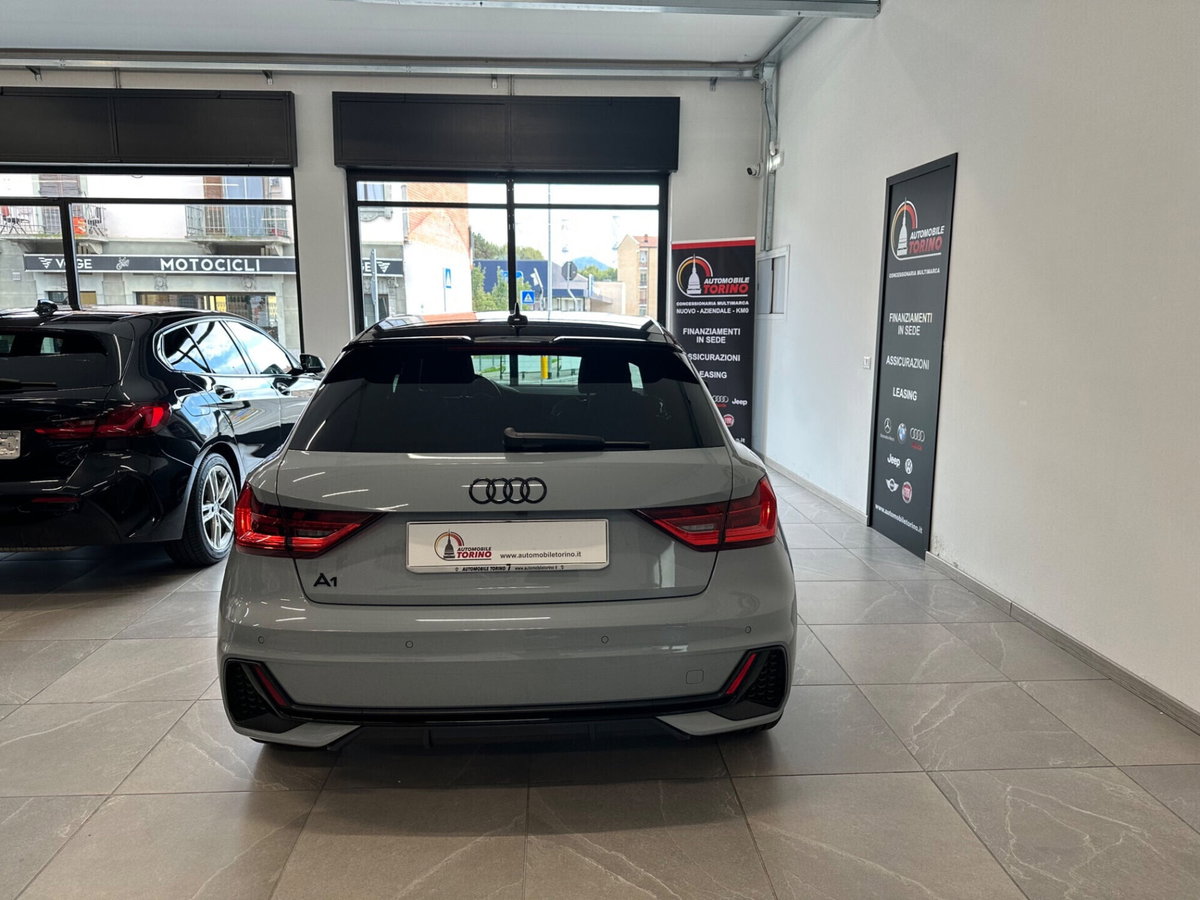 Audi A1 Sportback 30 TFSI S tronic Identity Black (5)