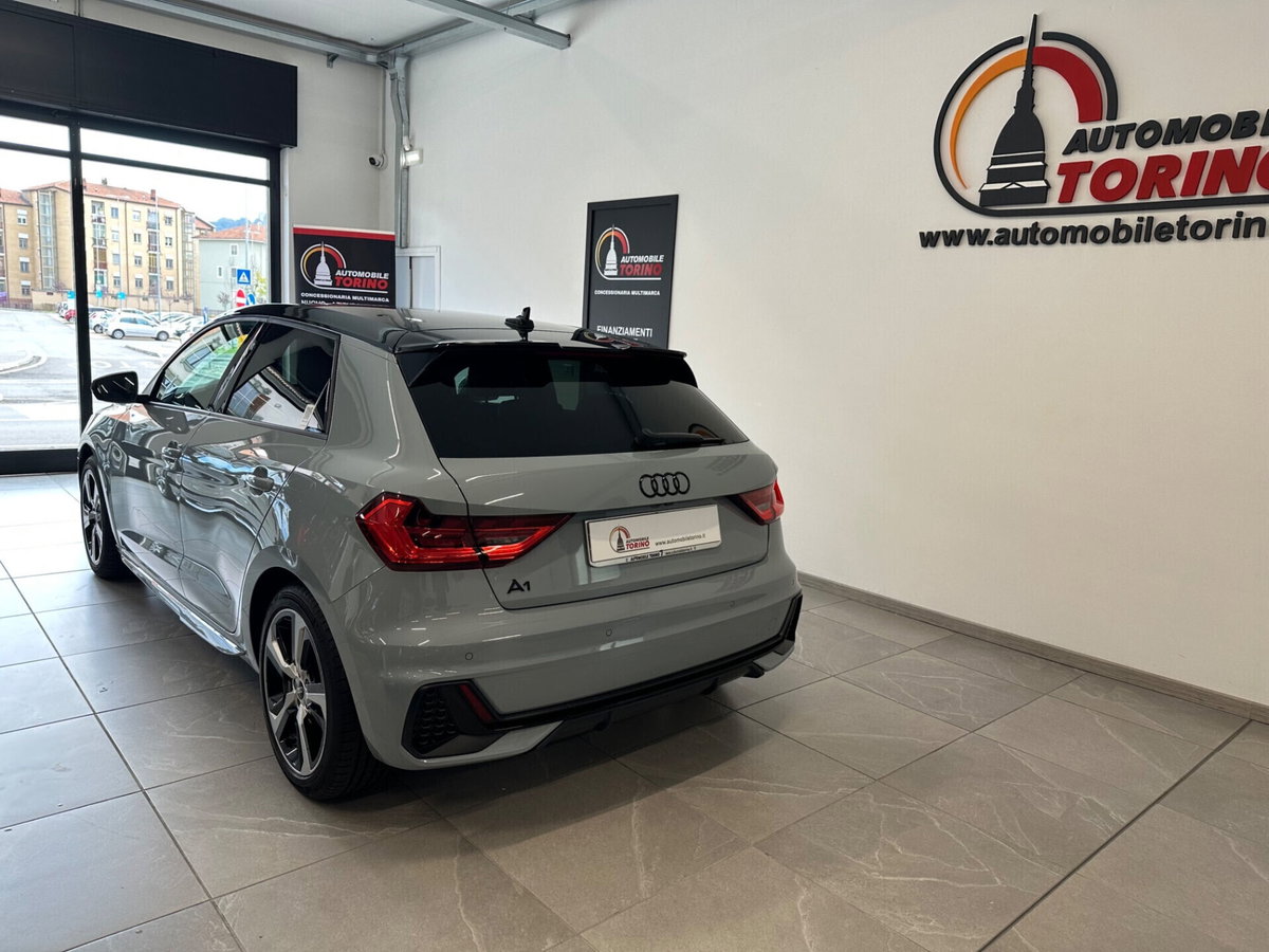 Audi A1 Sportback 30 TFSI S tronic Identity Black (6)