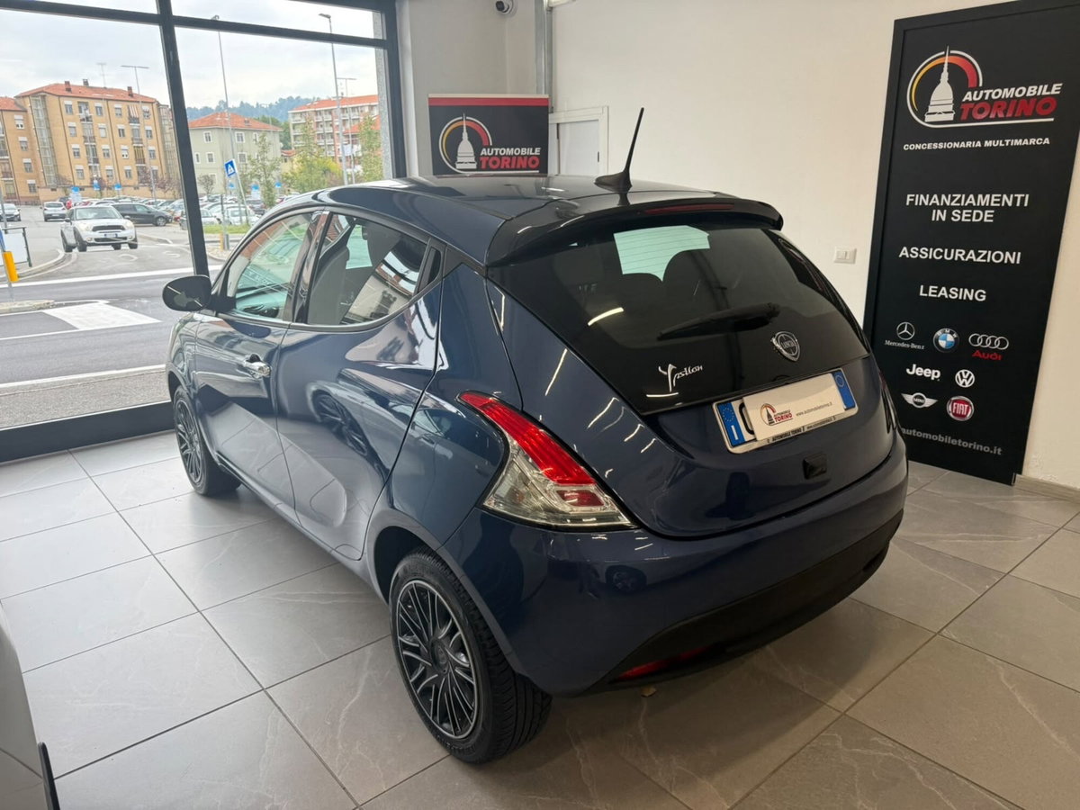 Lancia Ypsilon 1.2 69 CV 5 porte GPL Gold Plus (4)