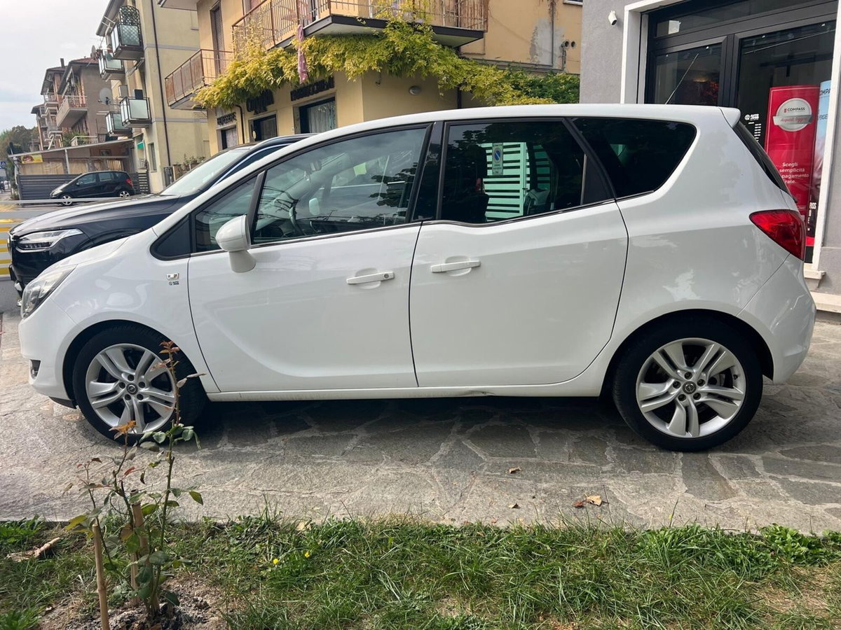 Opel Meriva 1.6 CDTI Start&Stop Cosmo (6)