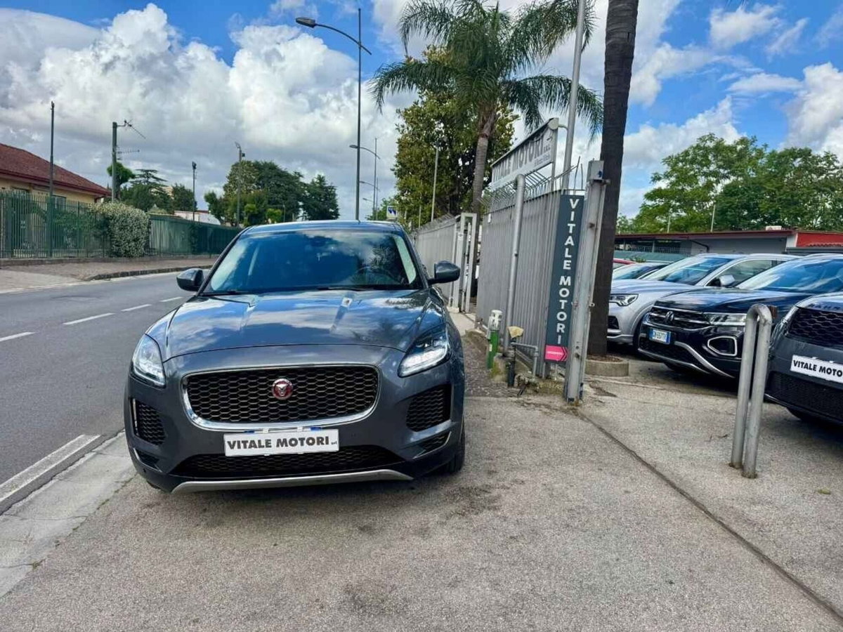 Jaguar E-Pace 2.0D 150 CV AWD aut. R-Dynamic (2)