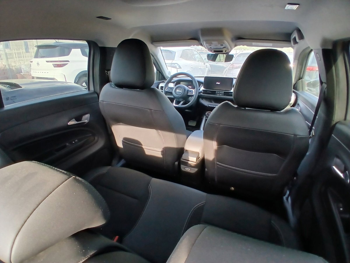 Jeep Avenger full-electric Summit fwd 156cv auto (13)