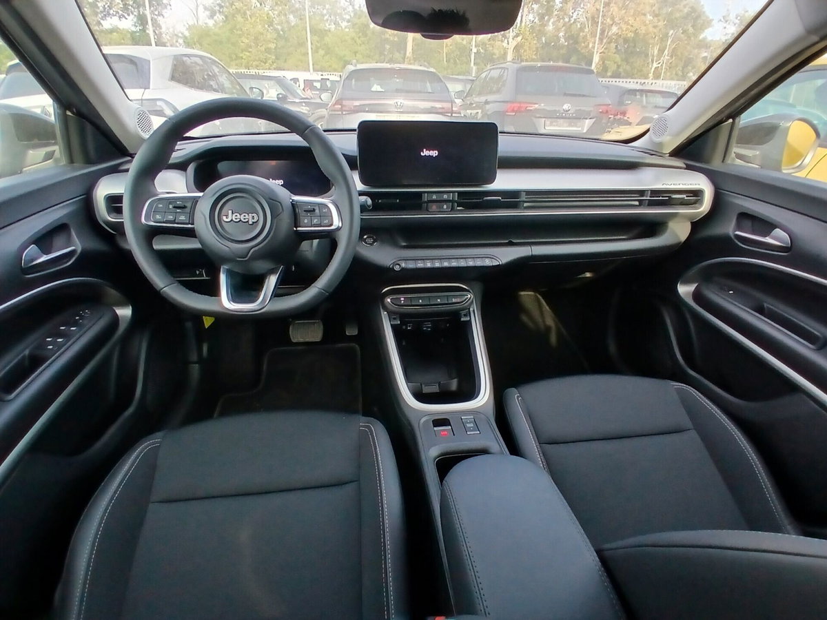 Jeep Avenger full-electric Summit fwd 156cv auto (16)