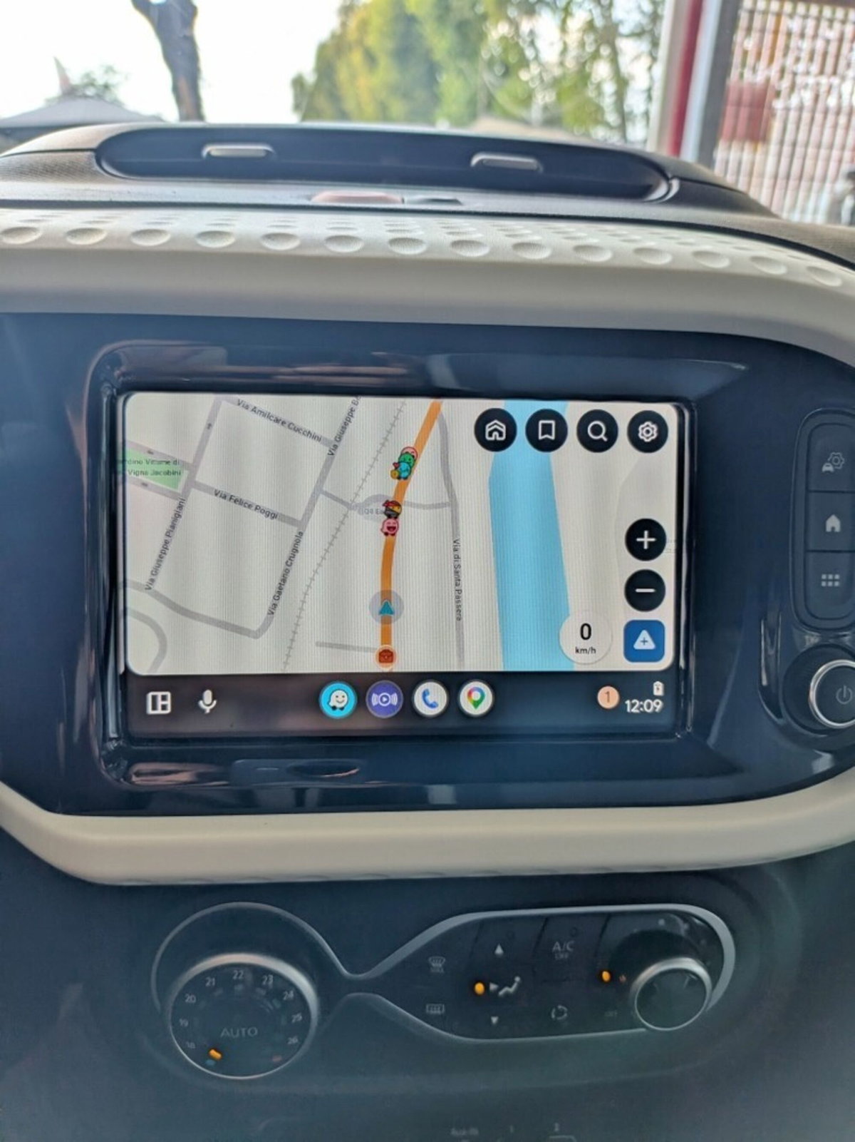 Renault Twingo SCe 65 CV Vibes (15)
