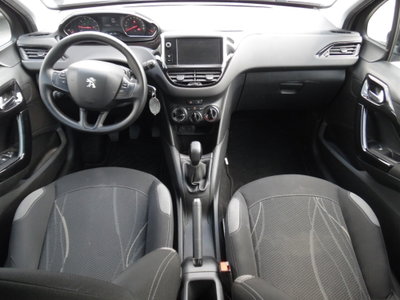 Peugeot 208 VTi 82 CV 3 porte Allure (11)