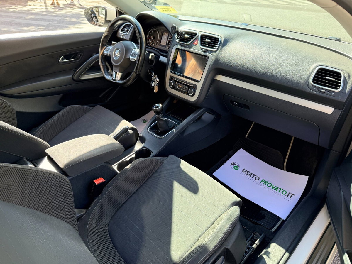 Volkswagen Scirocco 1.4 TSI 160CV (15)