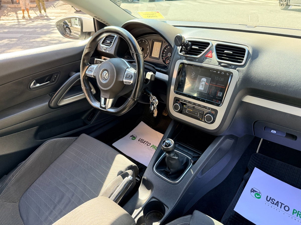 Volkswagen Scirocco 1.4 TSI 160CV (18)