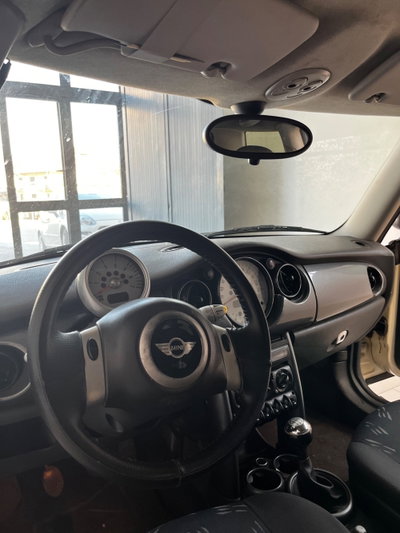 MINI Mini 1.4 tdi One D (9)