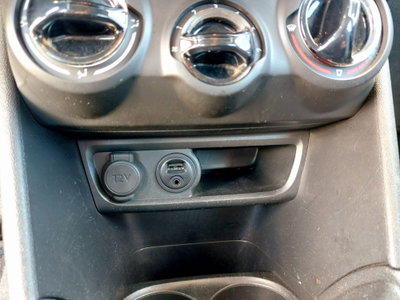 Peugeot 208 75 5 porte Active (12)