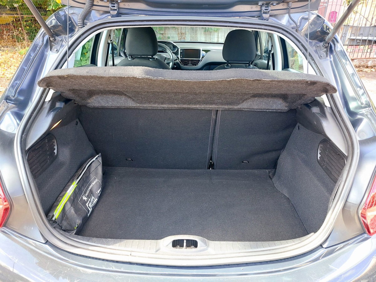 Peugeot 208 75 5 porte Active (14)