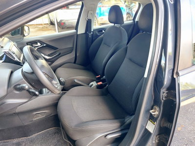 Peugeot 208 75 5 porte Active (4)