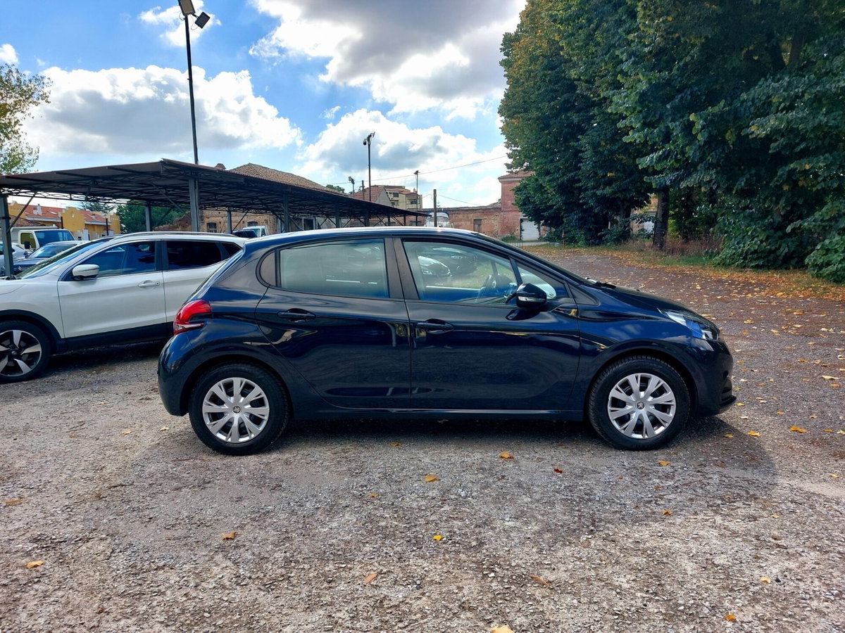 Peugeot 208 75 5 porte Active (9)