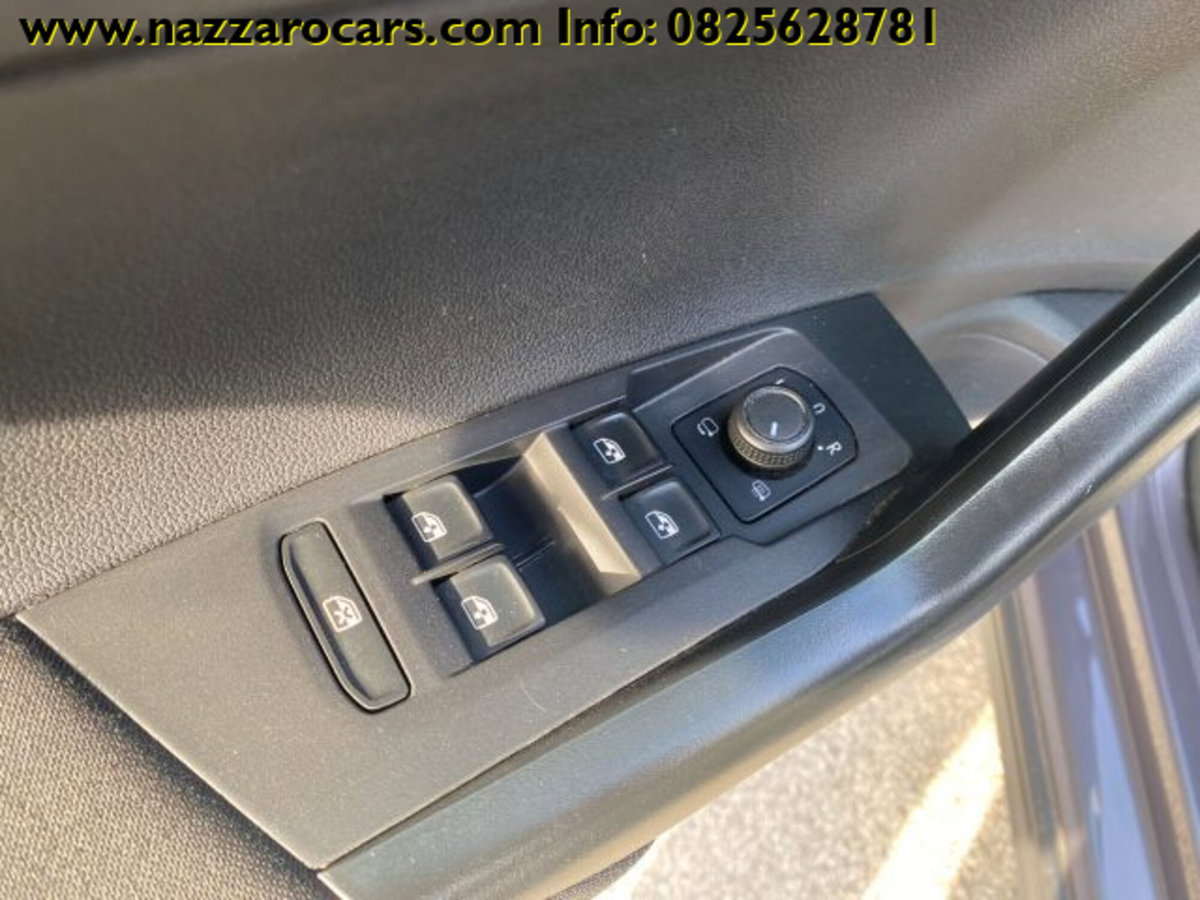 Volkswagen Taigo 1.0 tsi Life 95cv (19)