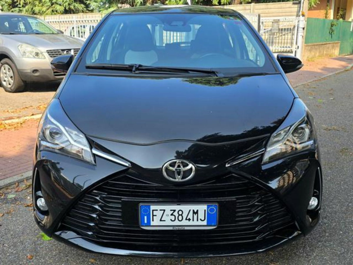 Toyota Yaris 1.0 72 CV 5 porte Active (12)