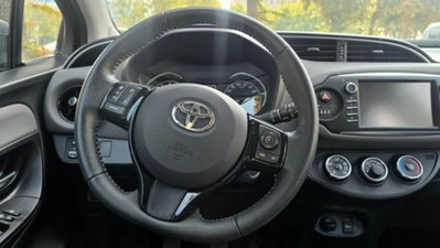 Toyota Yaris 1.0 72 CV 5 porte Active (18)