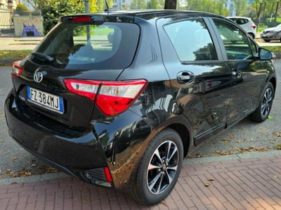 Toyota Yaris 1.0 72 CV 5 porte Active (7)