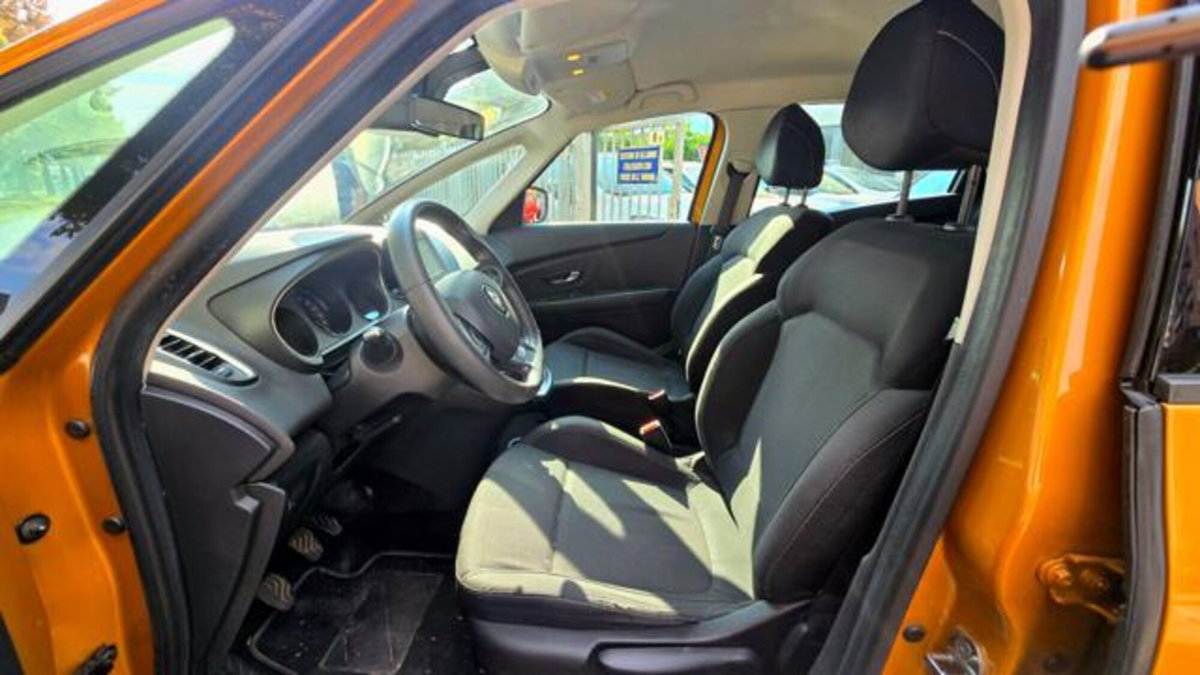 Renault Scenic E-Tech Electric XMod TCe 115 CV Start&Stop Energy Limited (14)