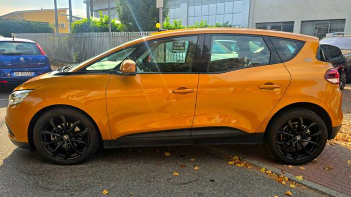 Renault Scenic E-Tech Electric XMod TCe 115 CV Start&Stop Energy Limited (3)