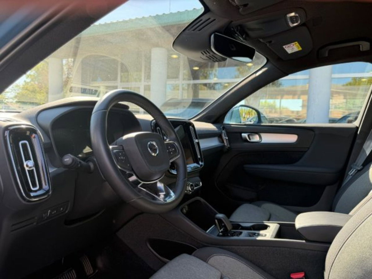 Volvo XC40 T4 Recharge Plug-in Hybrid R-design (10)