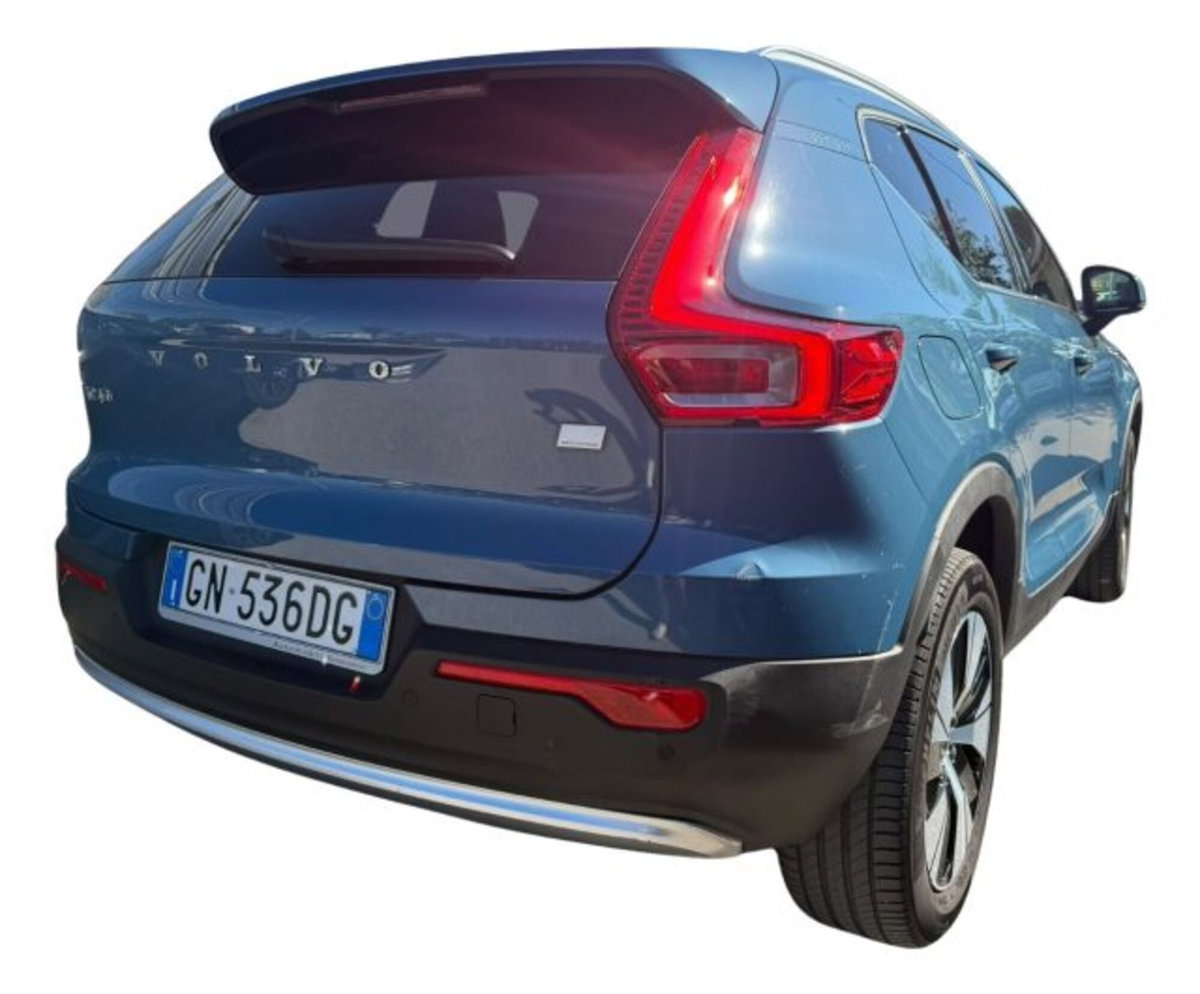 Volvo XC40 T4 Recharge Plug-in Hybrid R-design (3)