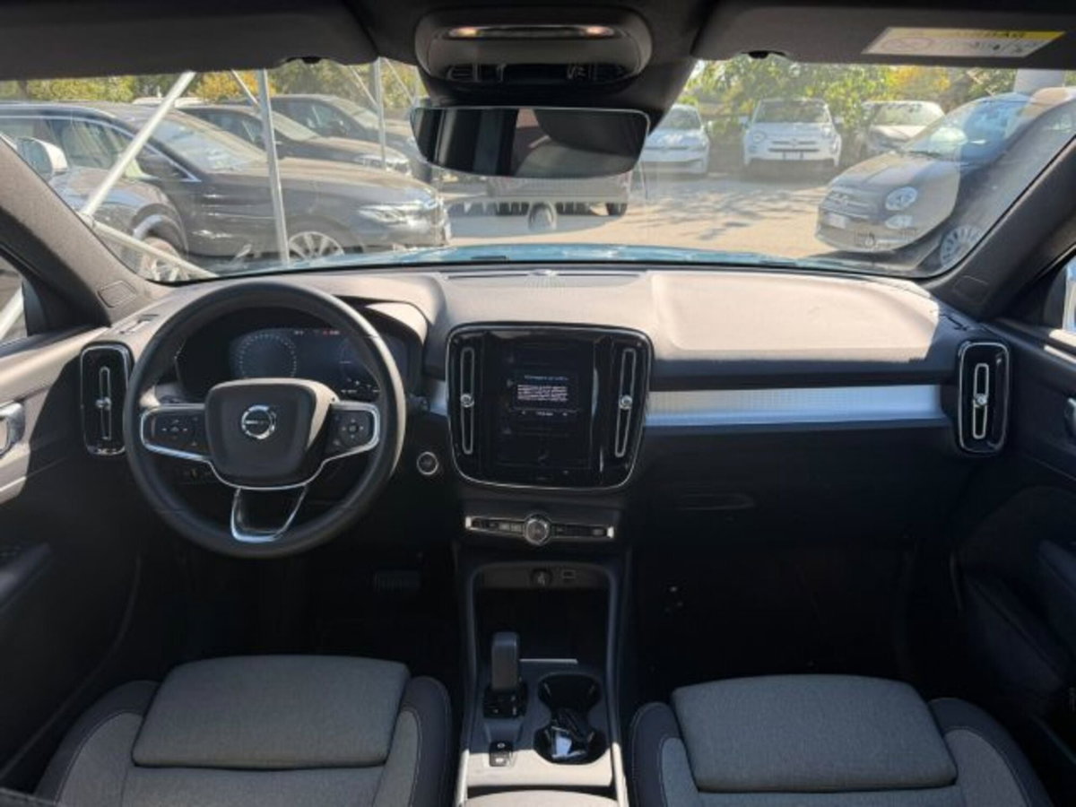 Volvo XC40 T4 Recharge Plug-in Hybrid R-design (8)