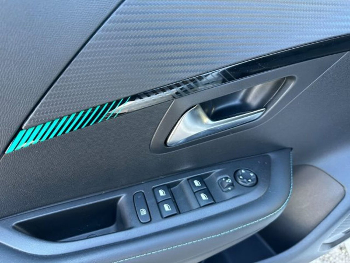 Peugeot 208 PureTech 100 Stop&Start 5 porte Allure (5)