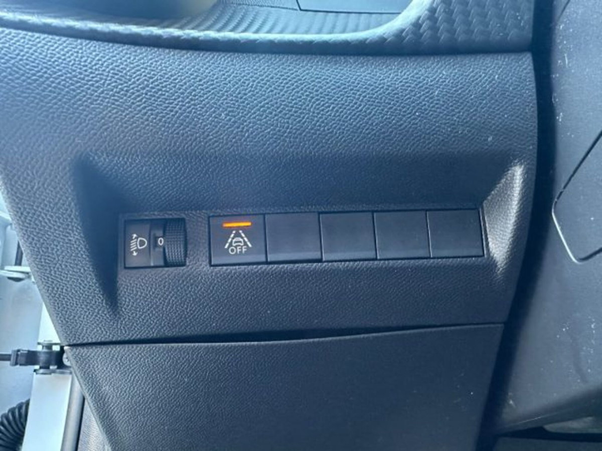 Peugeot 208 PureTech 100 Stop&Start 5 porte Allure (6)