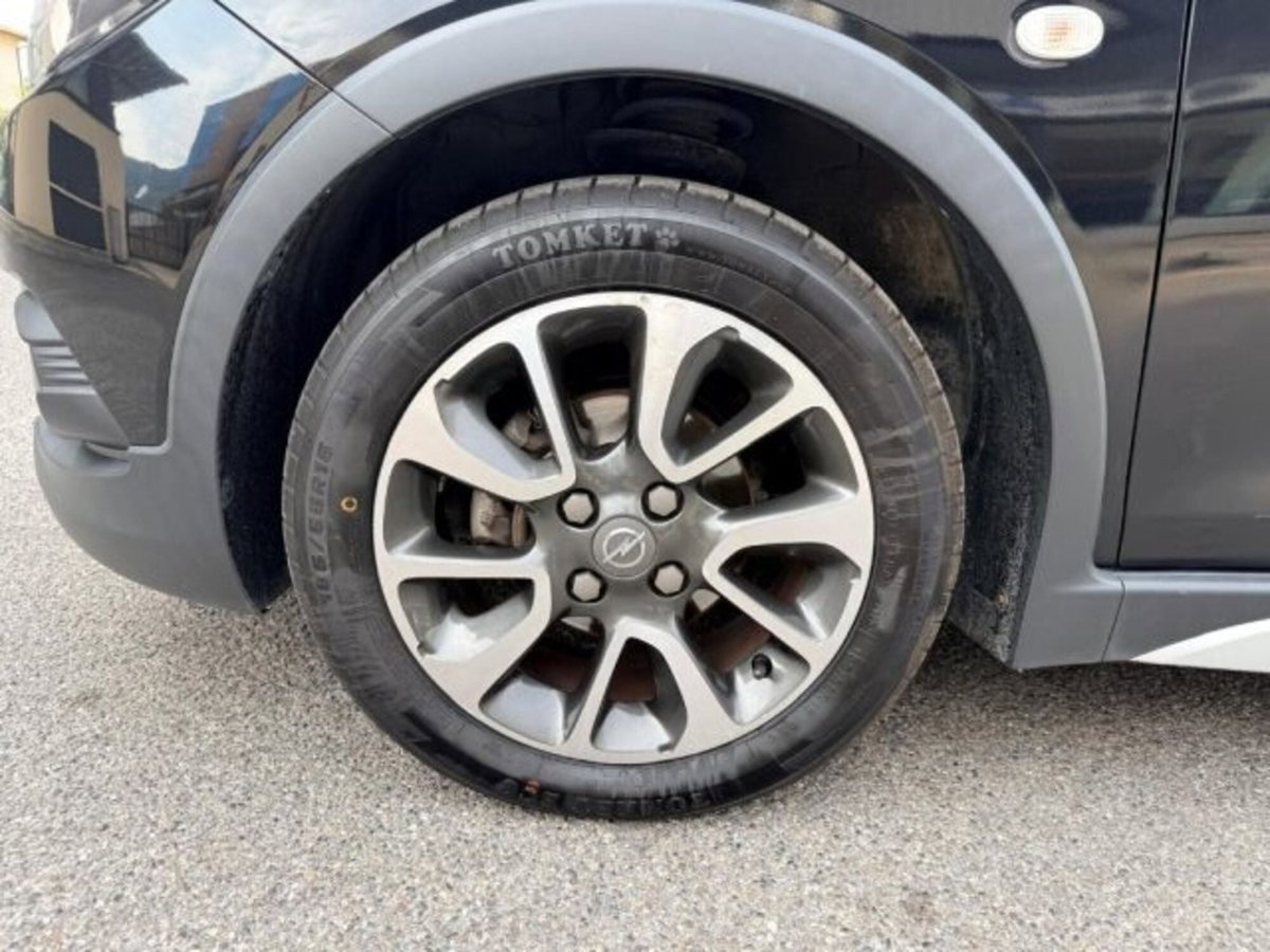 Opel Karl Rocks 1.0 75 CV (6)