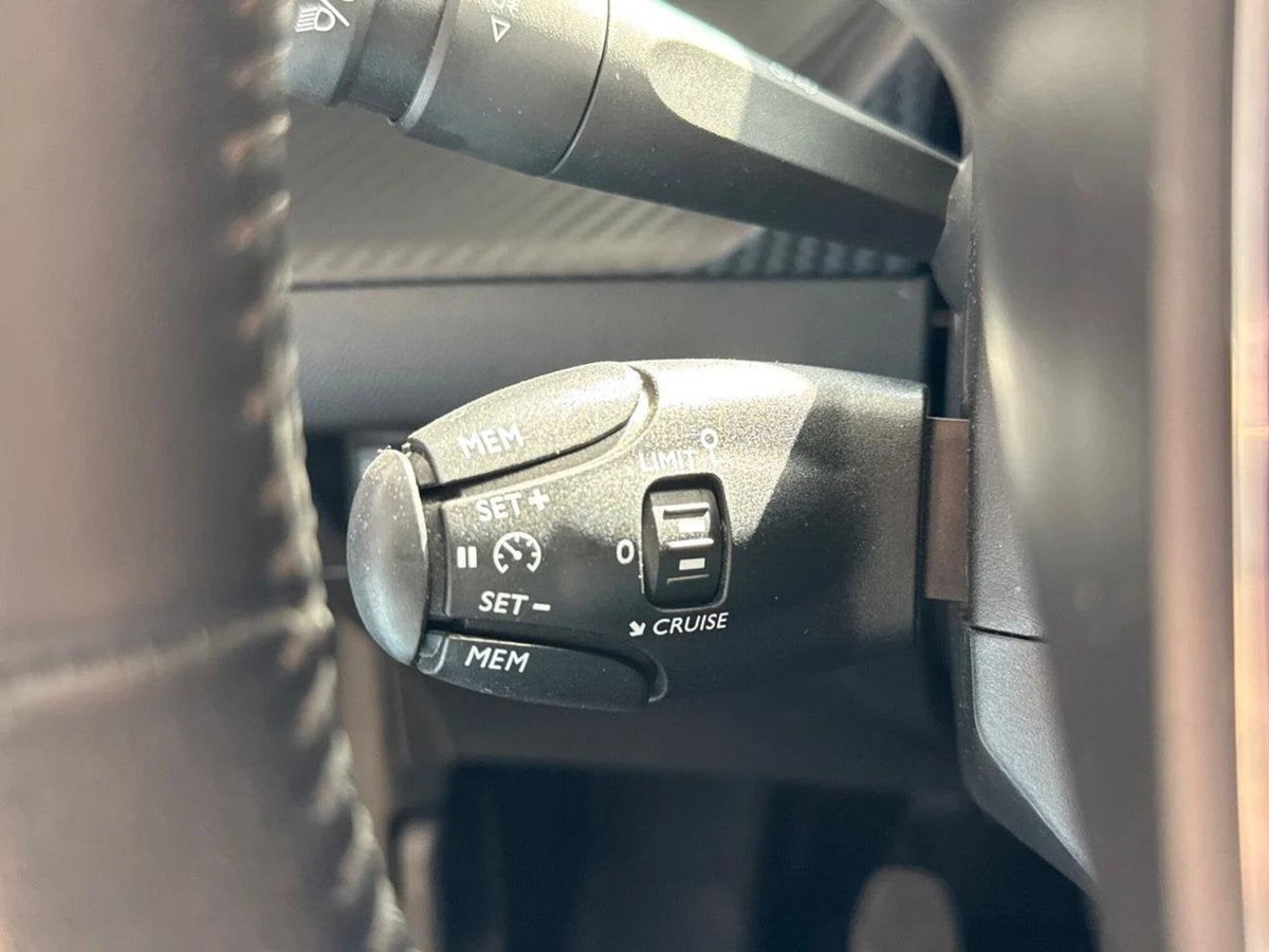 Peugeot 208 PureTech 75 Stop&Start 5 porte Active (17)