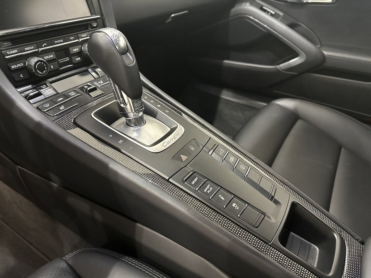 Porsche 911 Coupé 3.8 Carrera 4S (16)
