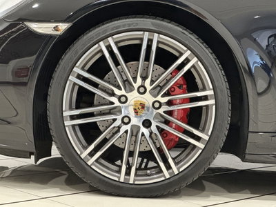 Porsche 911 Coupé 3.8 Carrera 4S (7)