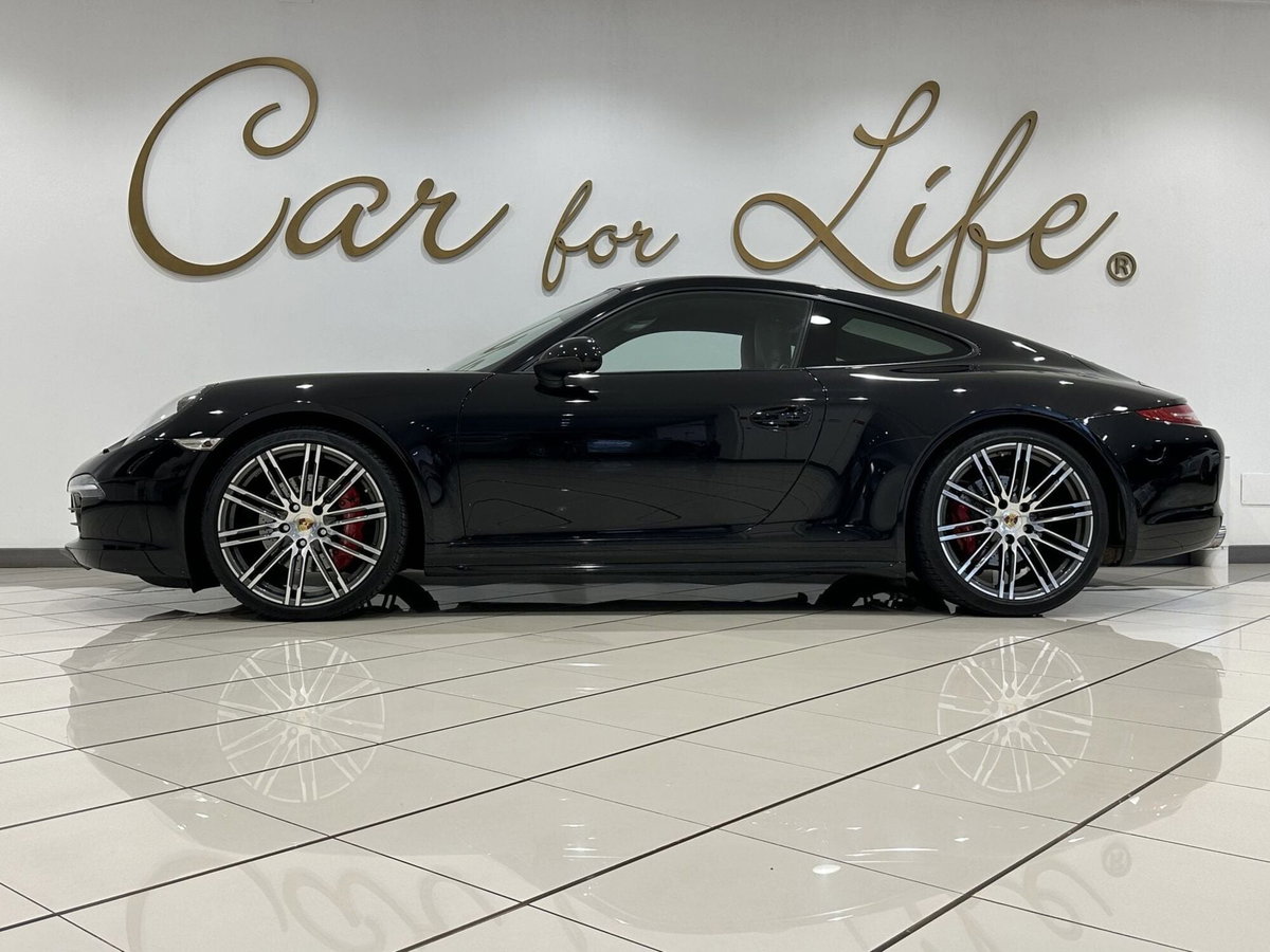 Porsche 911 Coupé 3.8 Carrera 4S (8)