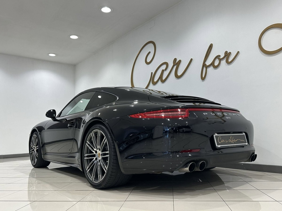 Porsche 911 Coupé 3.8 Carrera 4S (9)
