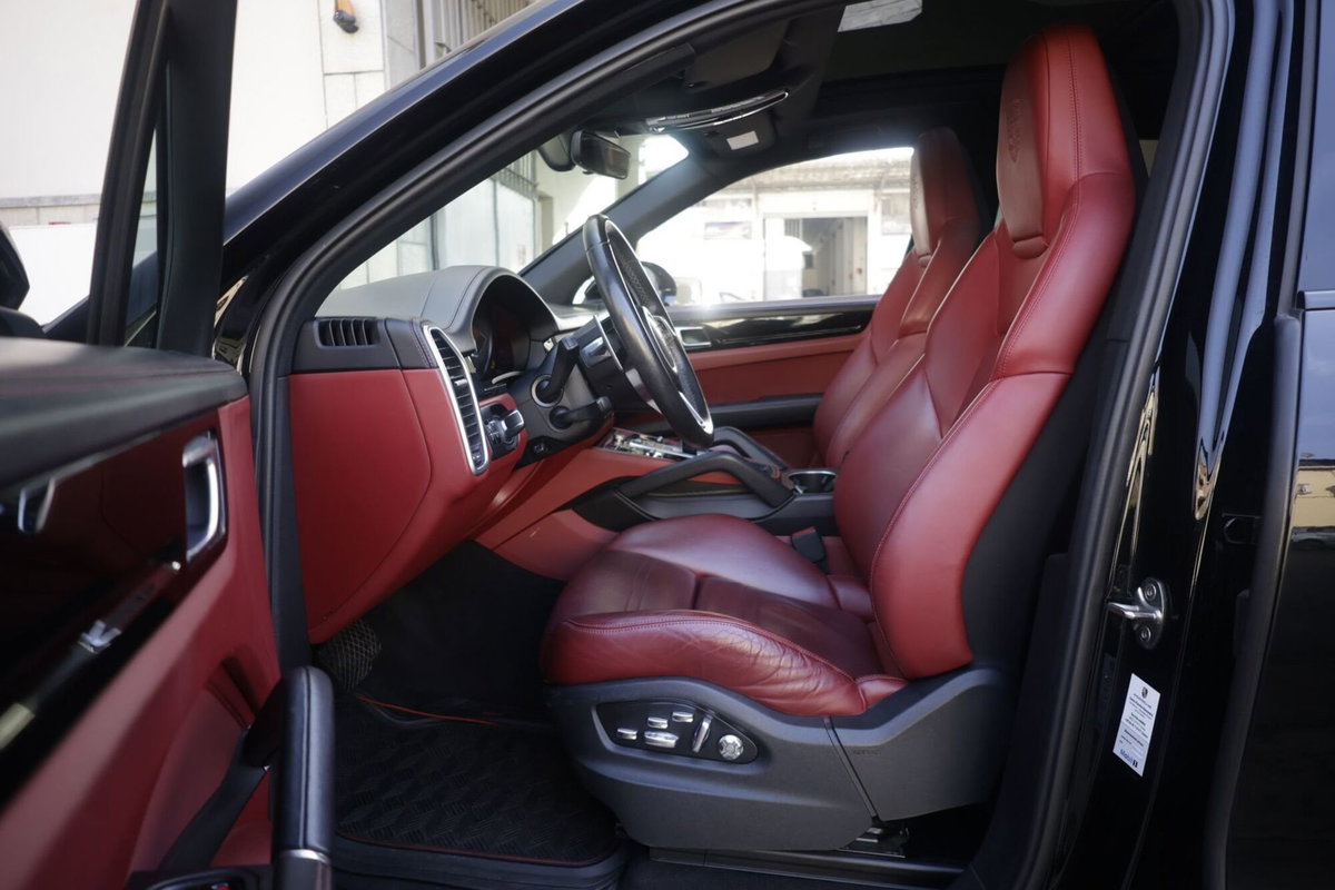 Porsche Cayenne 3.0 V6 E-Hybrid (19)
