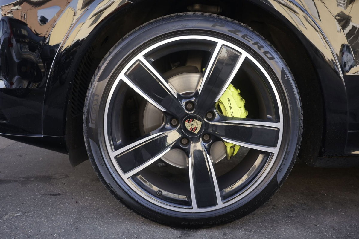 Porsche Cayenne 3.0 V6 E-Hybrid (6)