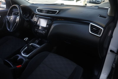 Nissan Qashqai 1.5 dCi Tekna (11)