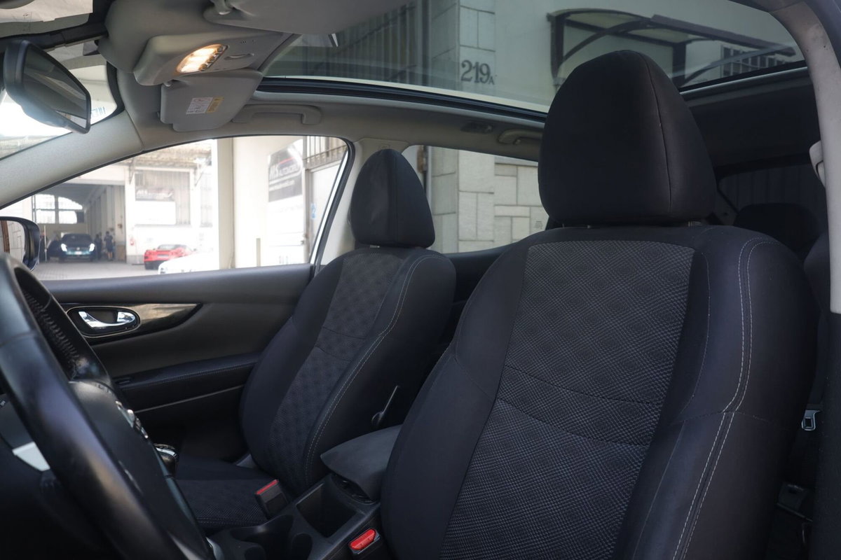 Nissan Qashqai 1.5 dCi Tekna (18)