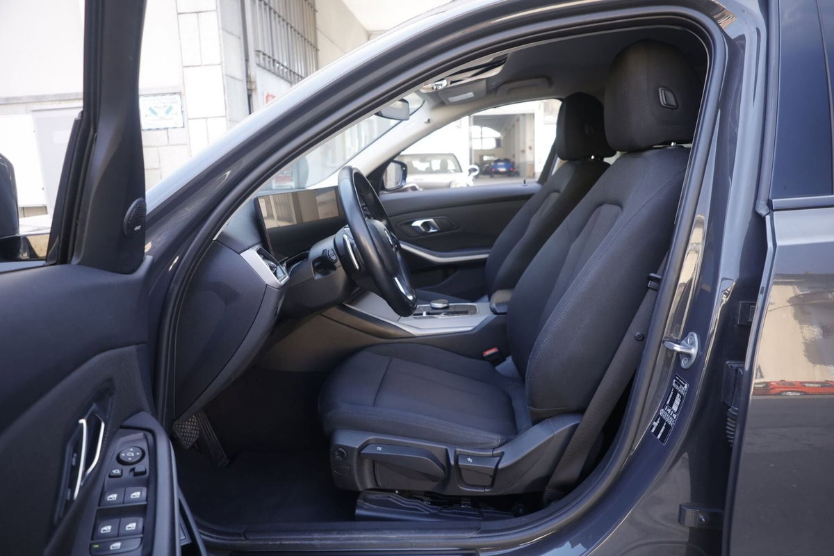 BMW Serie 3 Touring 320d  mhev 48V MSport auto (19)