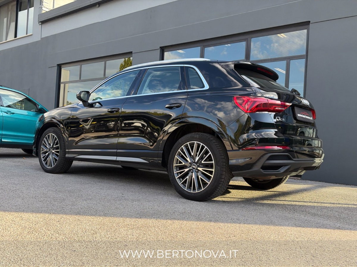 Audi Q3 Sportback 35 TDI quattro S tronic S line edition (2)