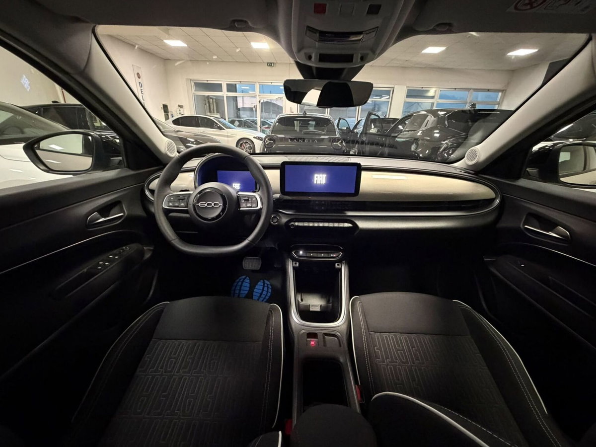 Fiat 600 1.2 hybrid 145cv auto (6)